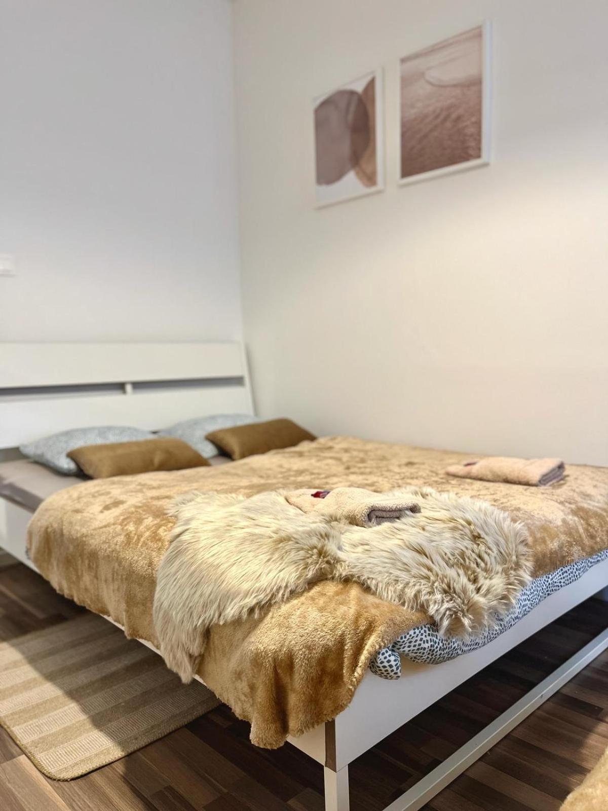 Apartment Adele - Old Town Bratislava Ngoại thất bức ảnh